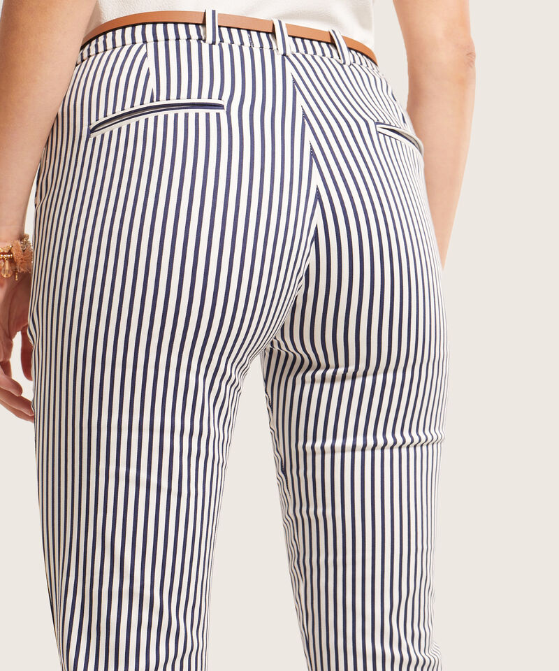 Pantal&oacute;n B&aacute;sico Bolsillos Diagonal Estampado