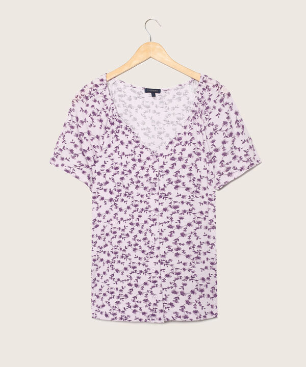 Camiseta Estampada Cuello V, Manga Corta Con Recogido Y Botonadura En Centro Frente
