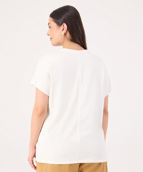Camiseta Estampada Con Detalle