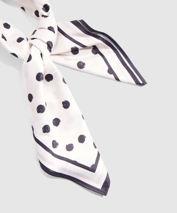 Pa&ntilde;oleta Estampada para Mujer image number null