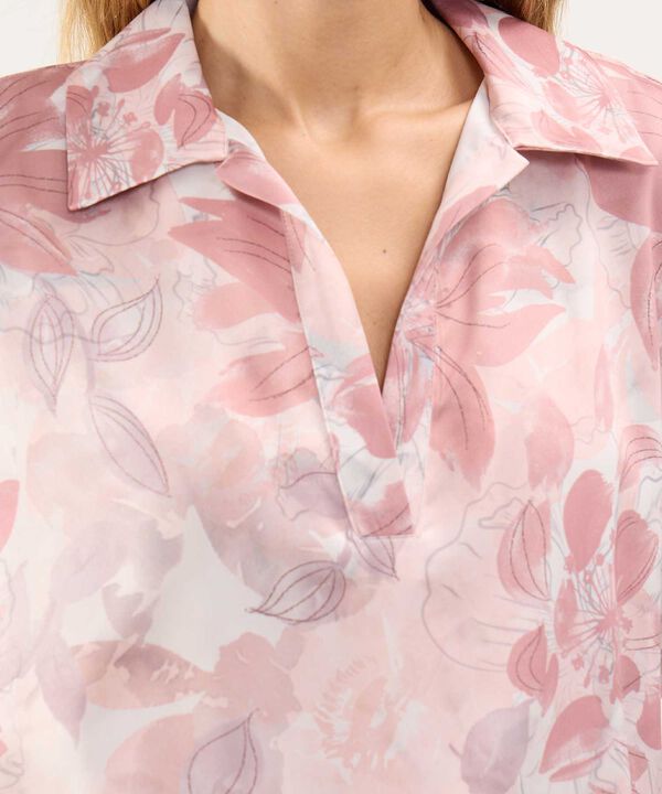 Blusa Satinada Estampada image number null