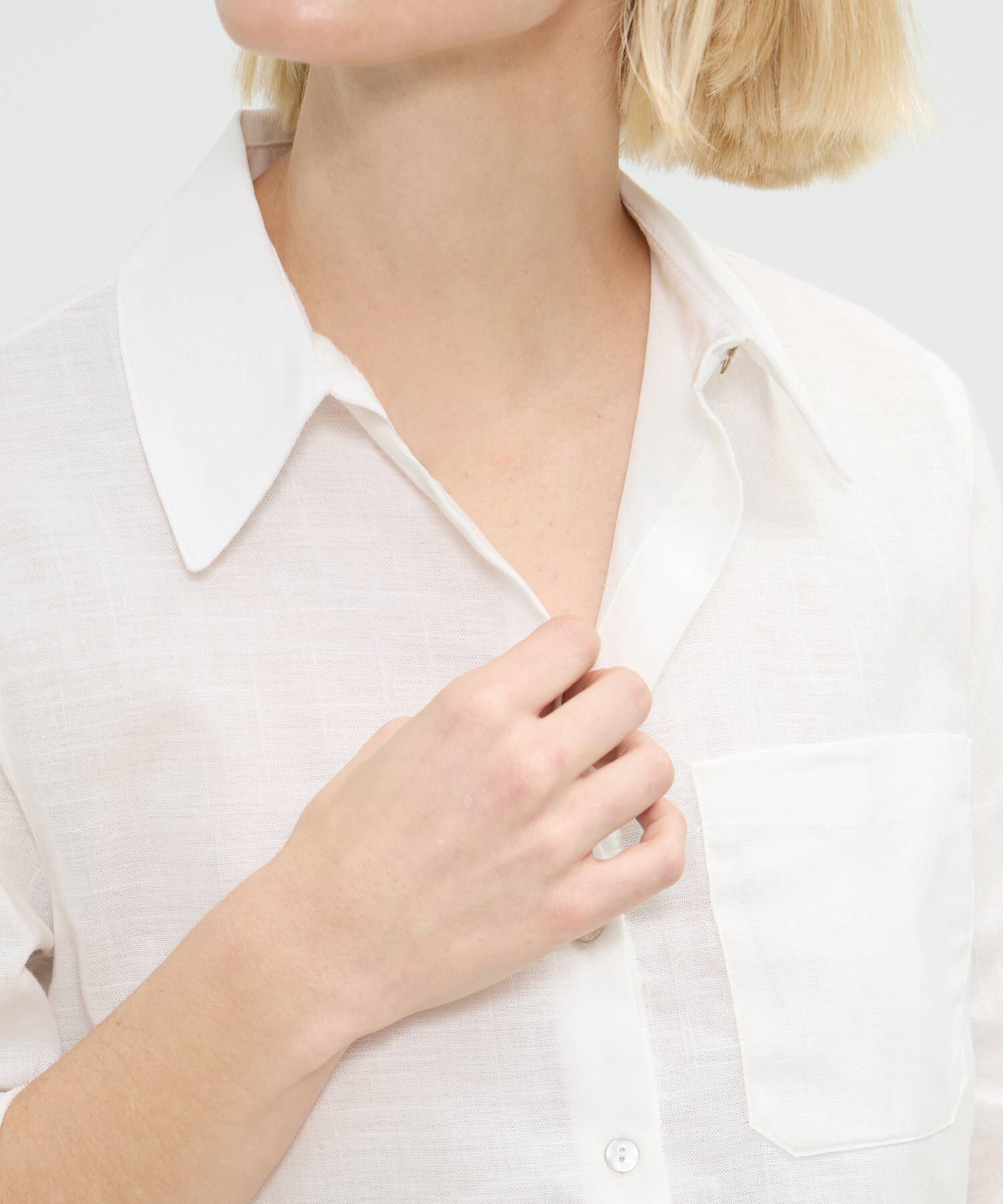 Camisa Manga Larga Con Bolsillo Unicolor En Lino