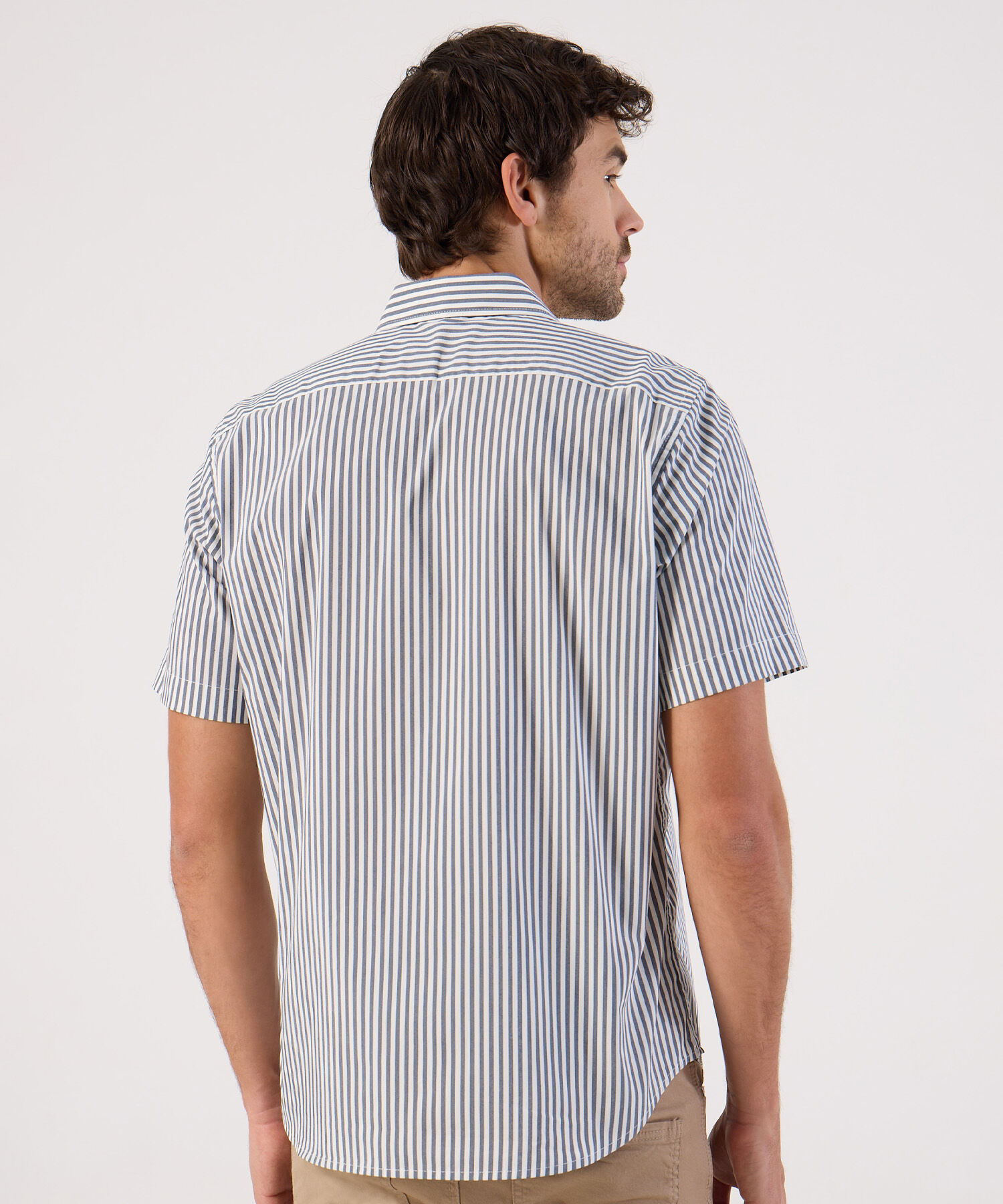 Camisa De Rayas Con Bolsillo Para Hombre