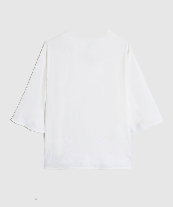 Blusa con Escote V y Bordado en Borde Para Mujer Curvy image number null