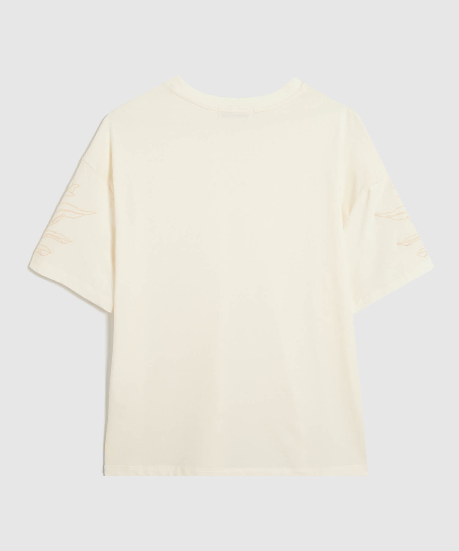 Camiseta con Bordado Floral