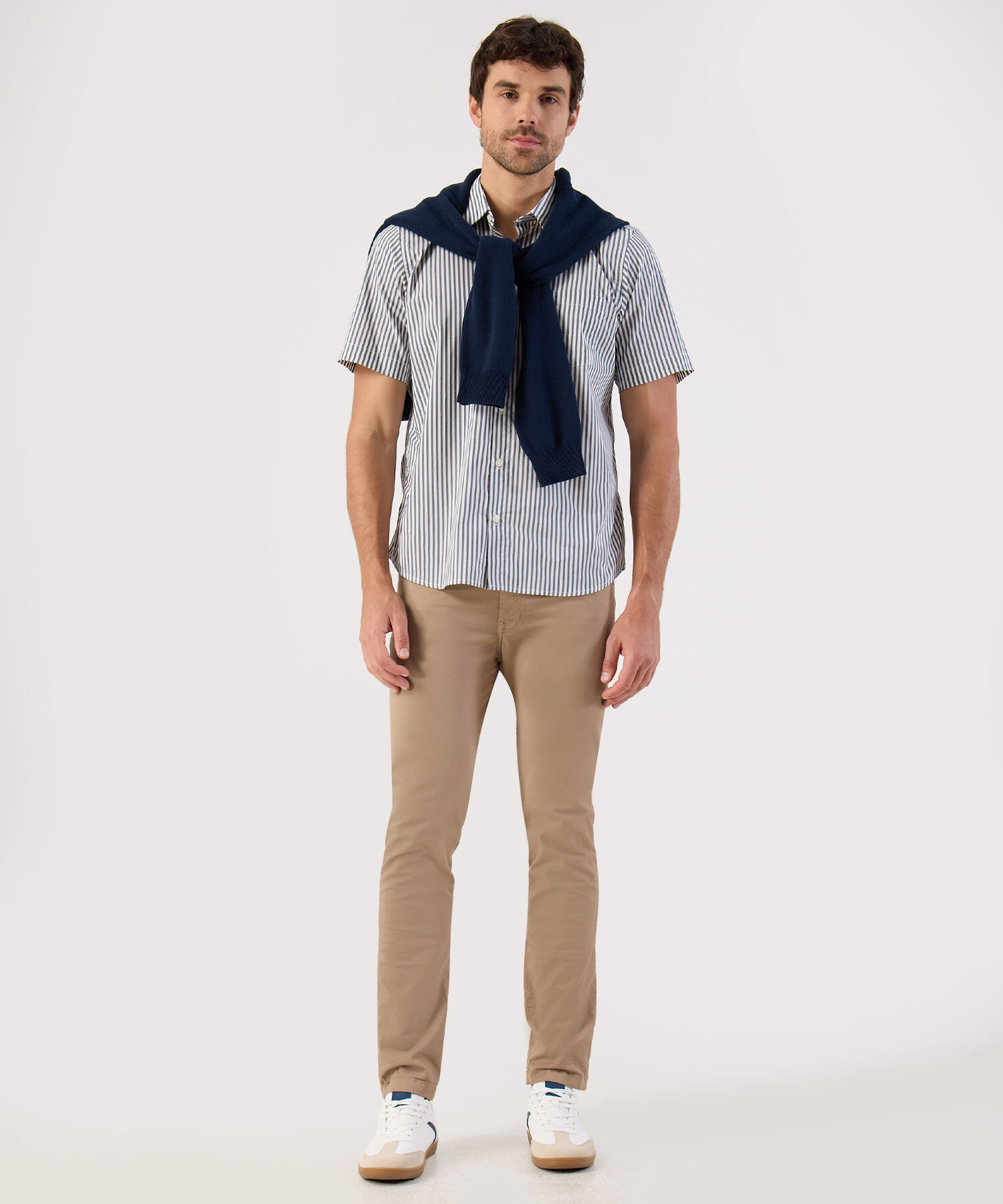 Camisa De Rayas Con Bolsillo Para Hombre