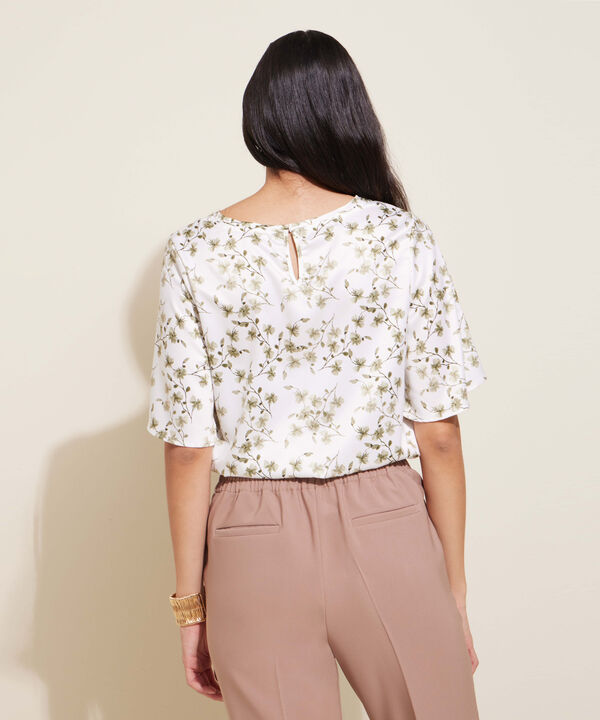 Blusa Estampada Cuello Redondo Manga Corta Al Codo