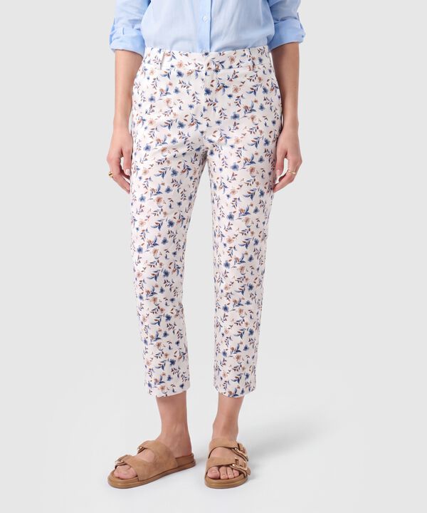 Pantal&oacute;n Capri Semiajustado Mujer image number null