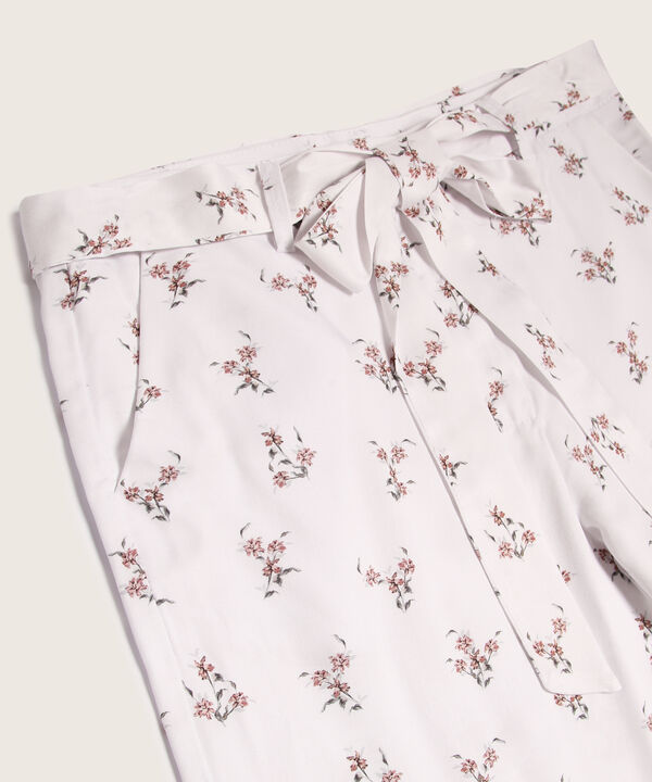Pantalón Fluido Con Cinturón
