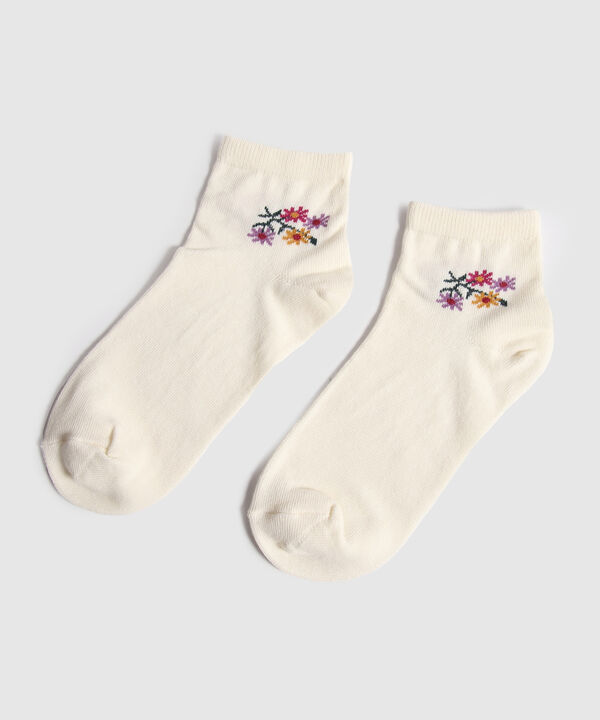 Set X2 De Medias Bordadas Comfort Para Mujer