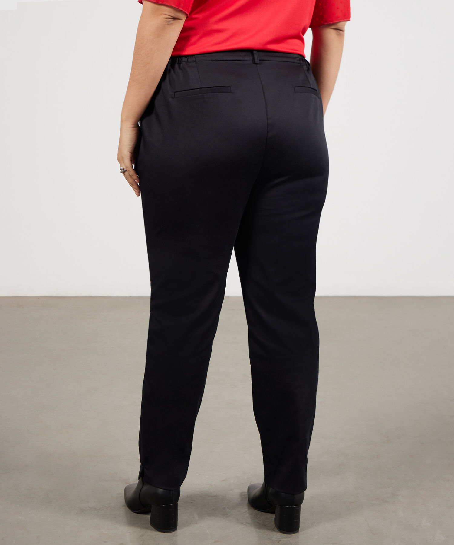 Pantalón Clásico Unicolor