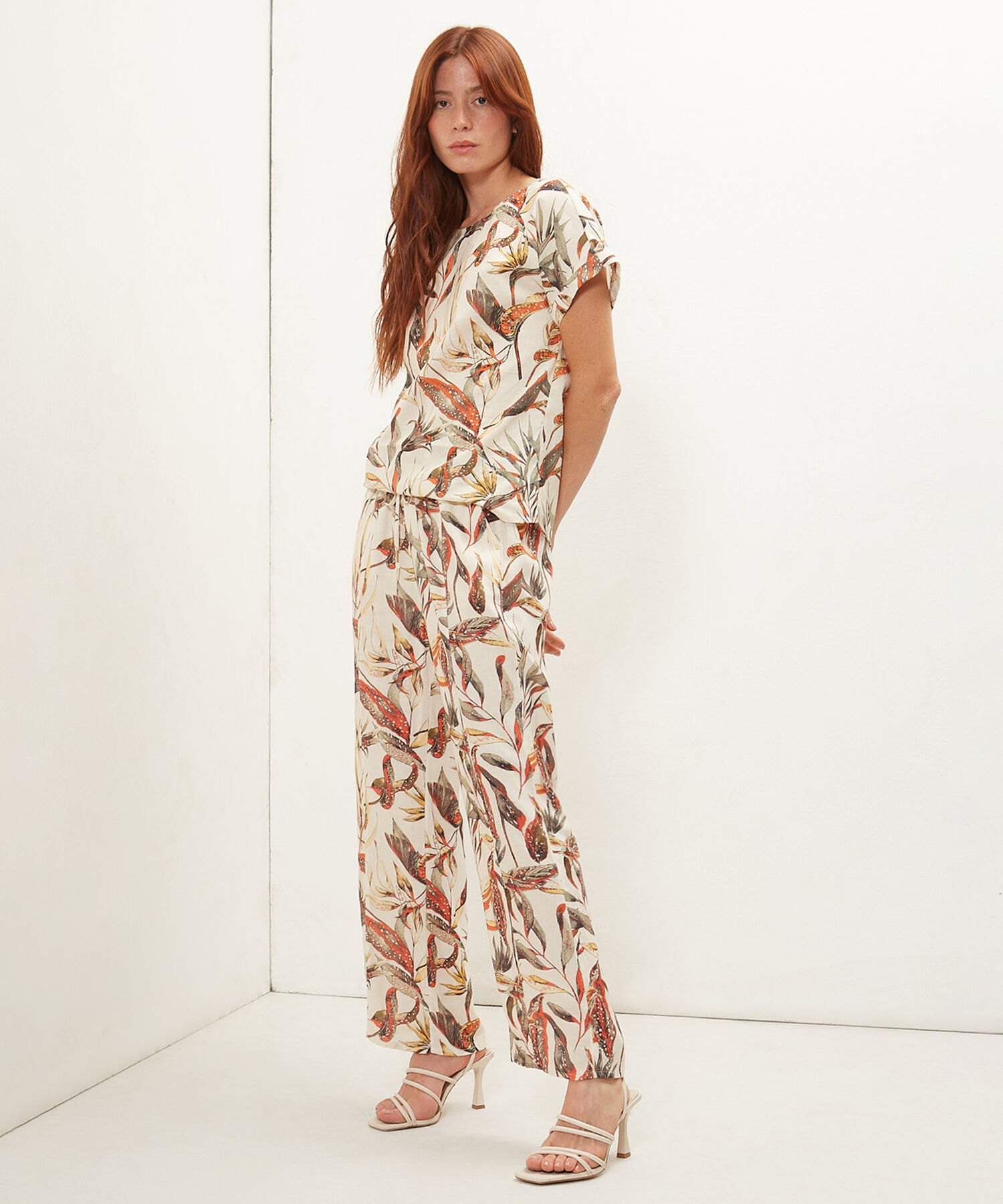 Pantalón Bota Recta En Lino Estampado