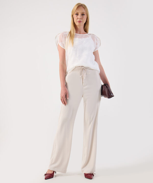 Pantalón Fluido Palazzo Beige con Lazo image number null