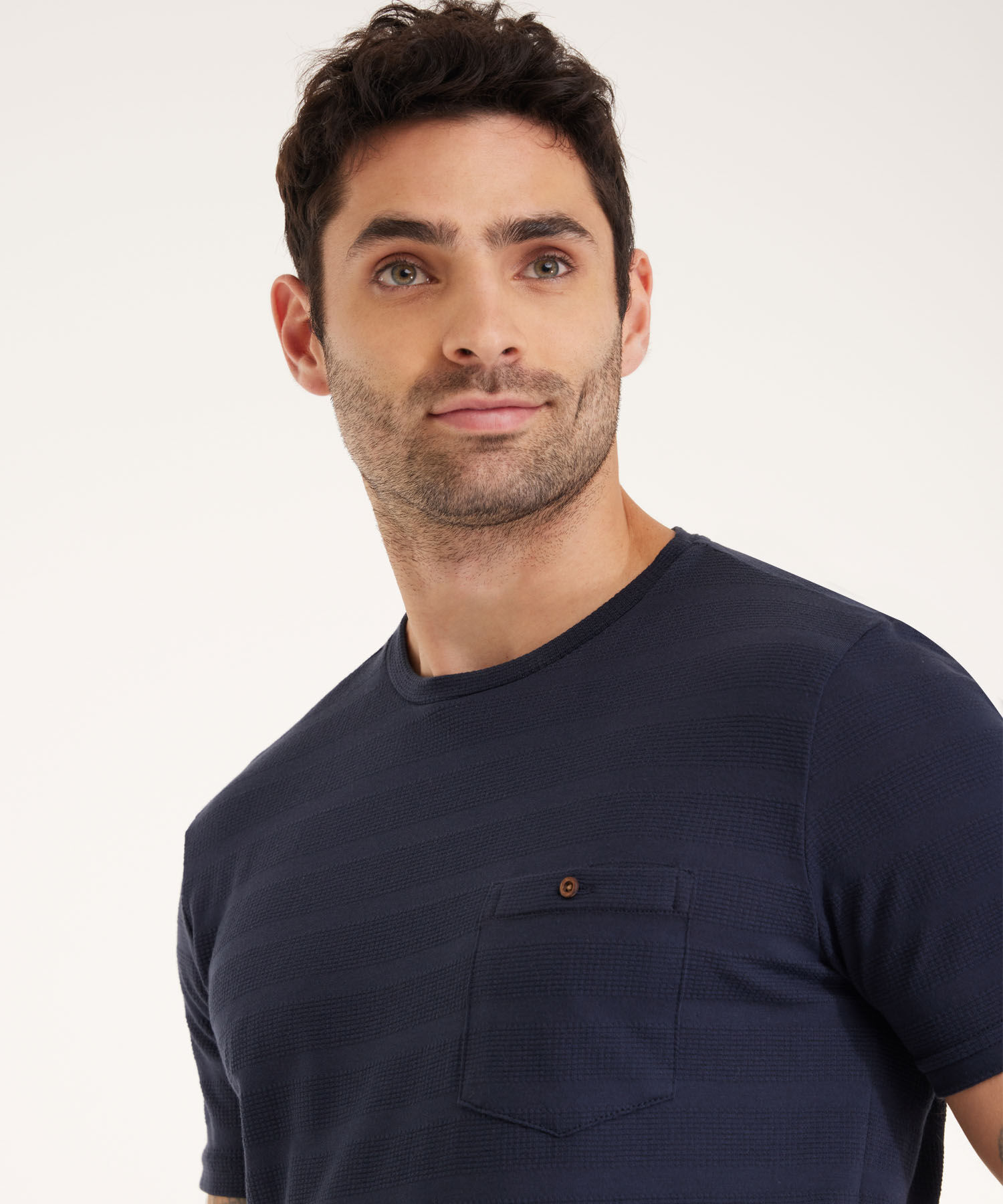 Camiseta Unicolor, Cuello Redondo Con  Bolsillo De Parche