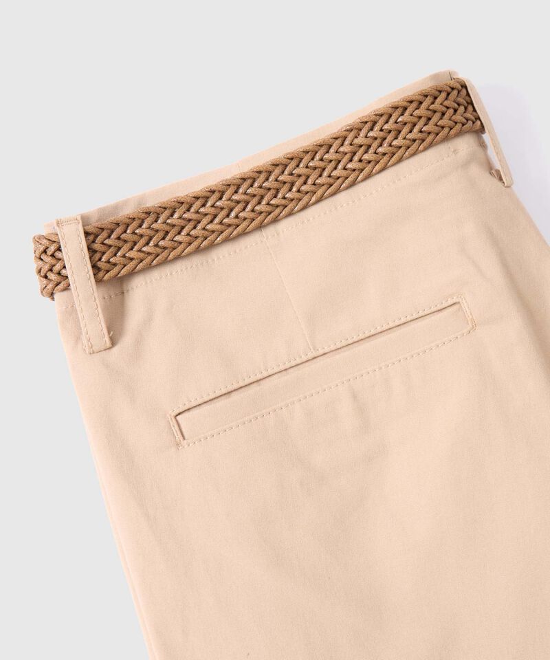 Bermuda Tipo Chino con Cintur&oacute;n Para Hombre