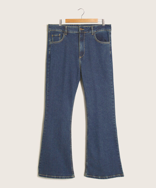 Jean Flare Tono Medio Oscuro