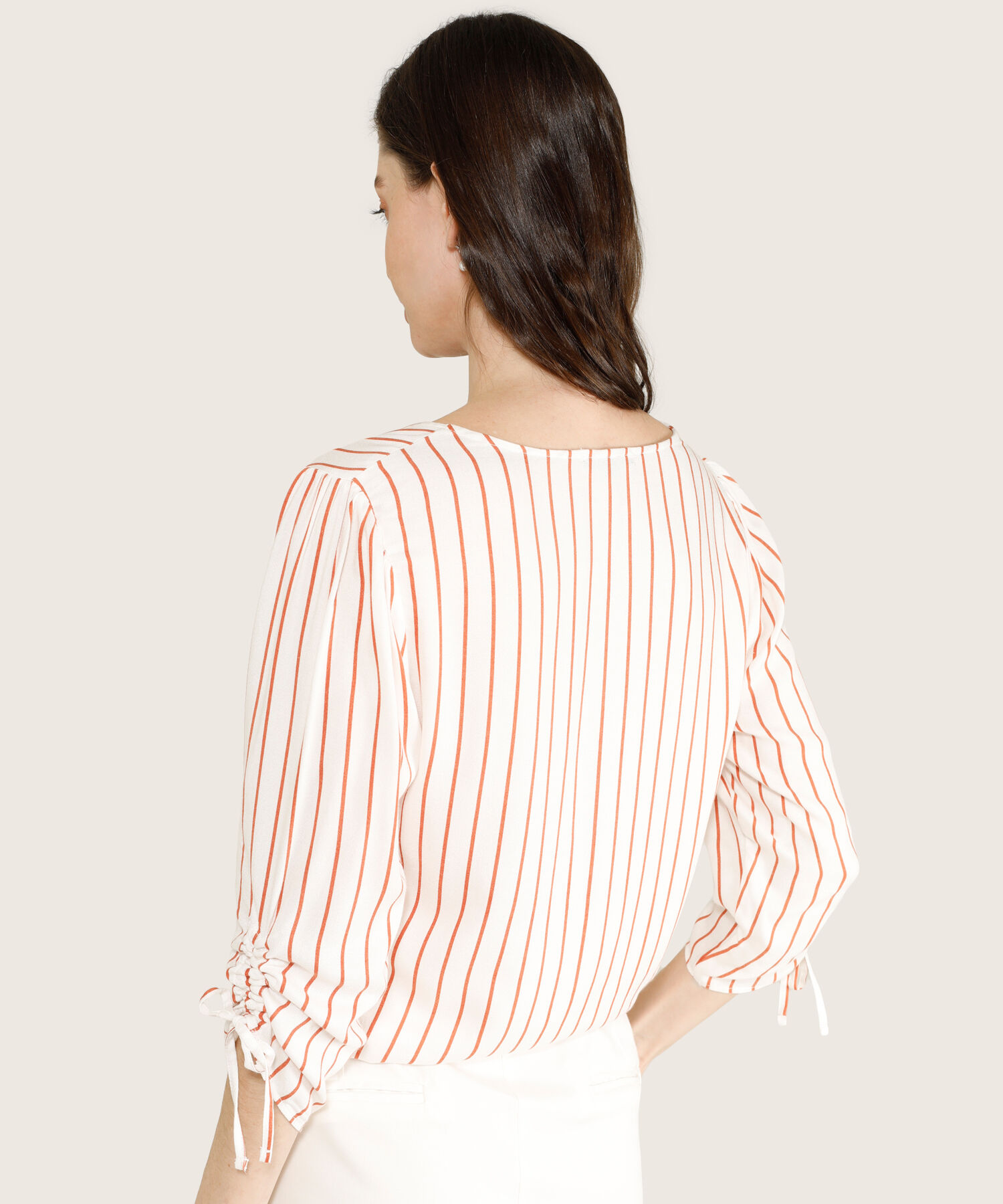 Blusa Manga 3/4 Con Detalle En Pu&ntilde;o