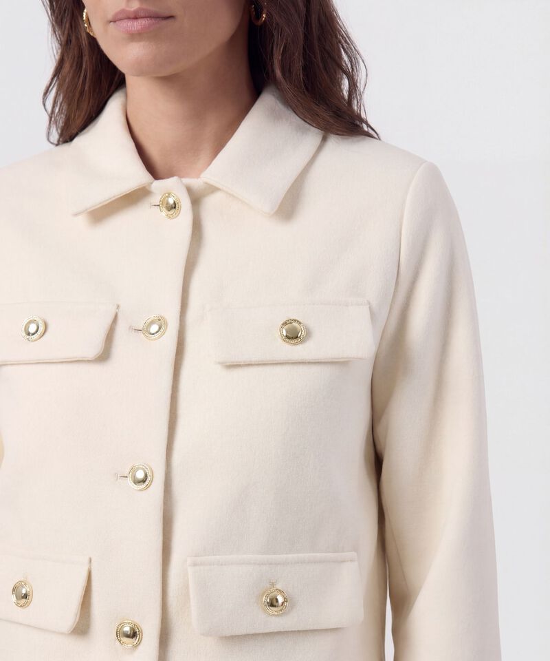 Chaqueta Corta Con Botones Dorados Para Mujer