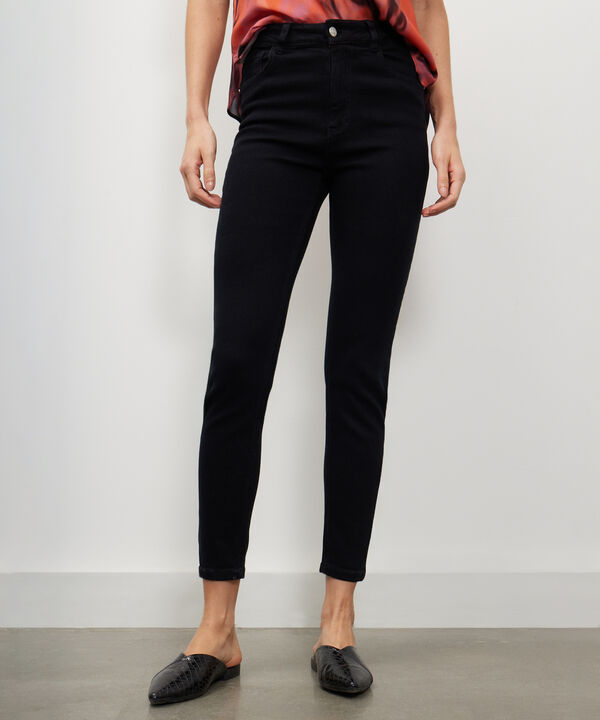 Jean Esencial Skinny Black image number null