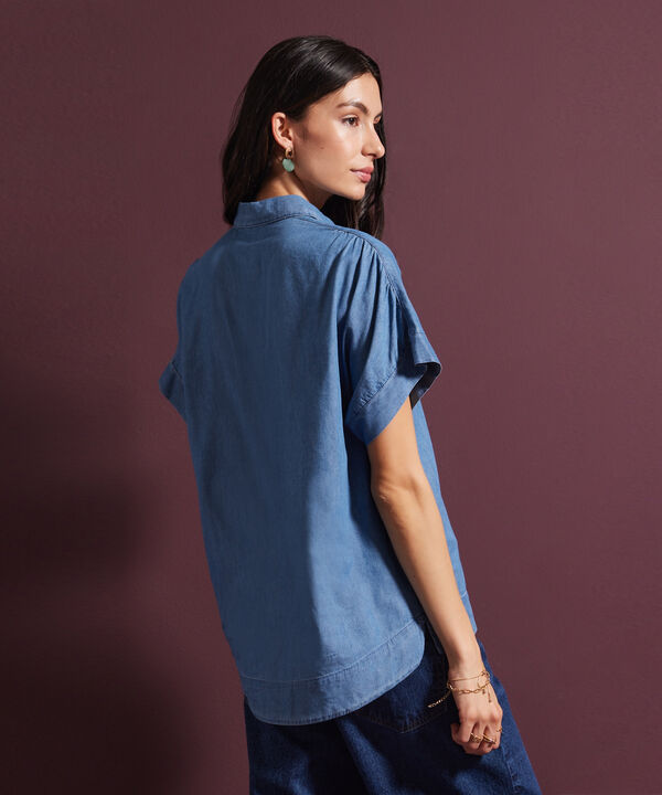 Camisa Cuello Camisero Tono Claro
