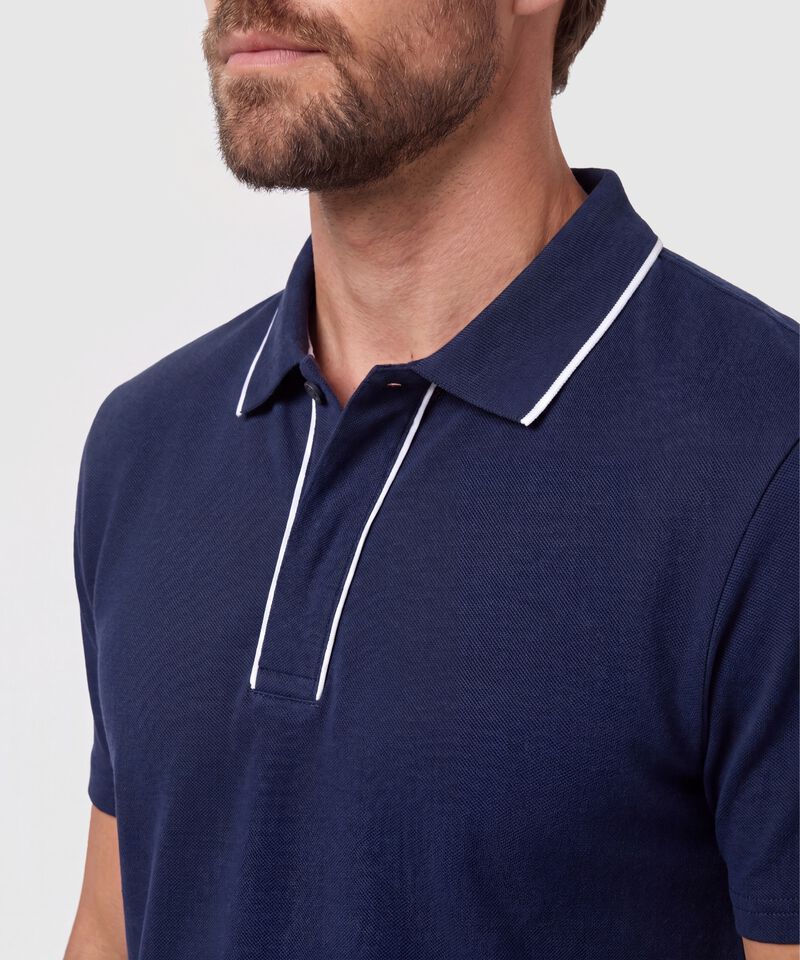 Polo Con Detalle En Cuello Para Hombre