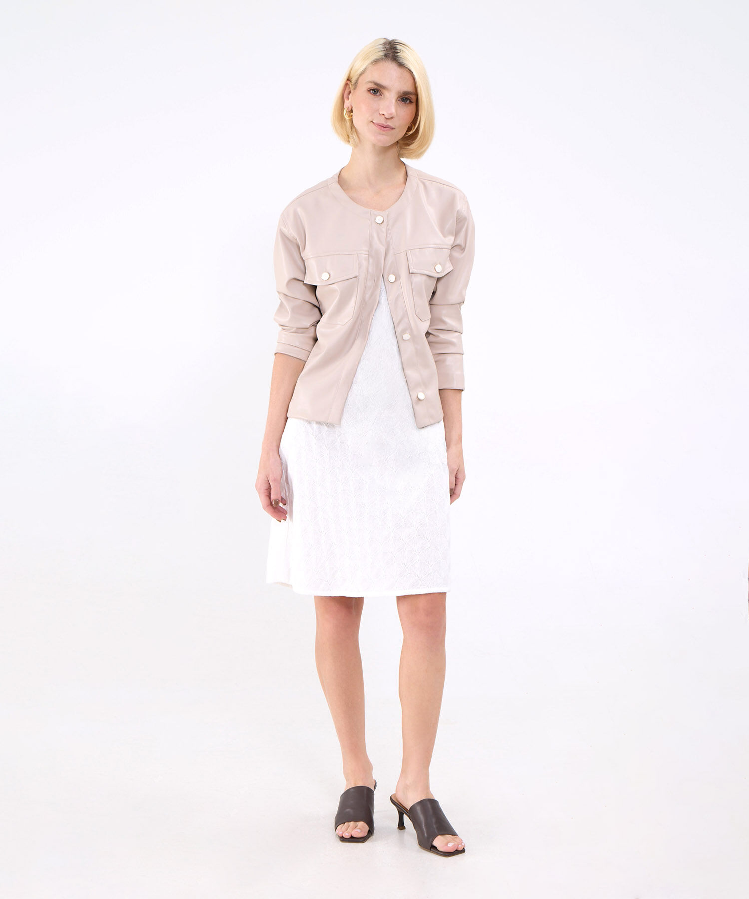 Vestido Unicolor Con Textura