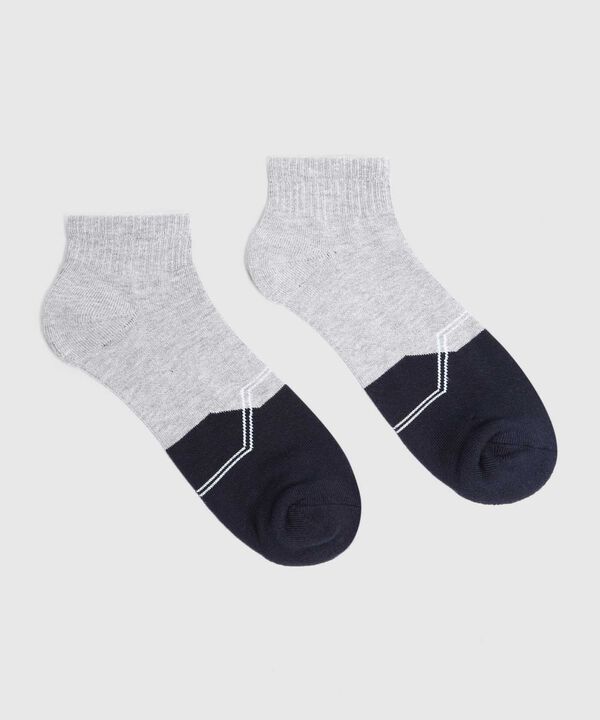 Medias Deportivas con L&iacute;neas image number null