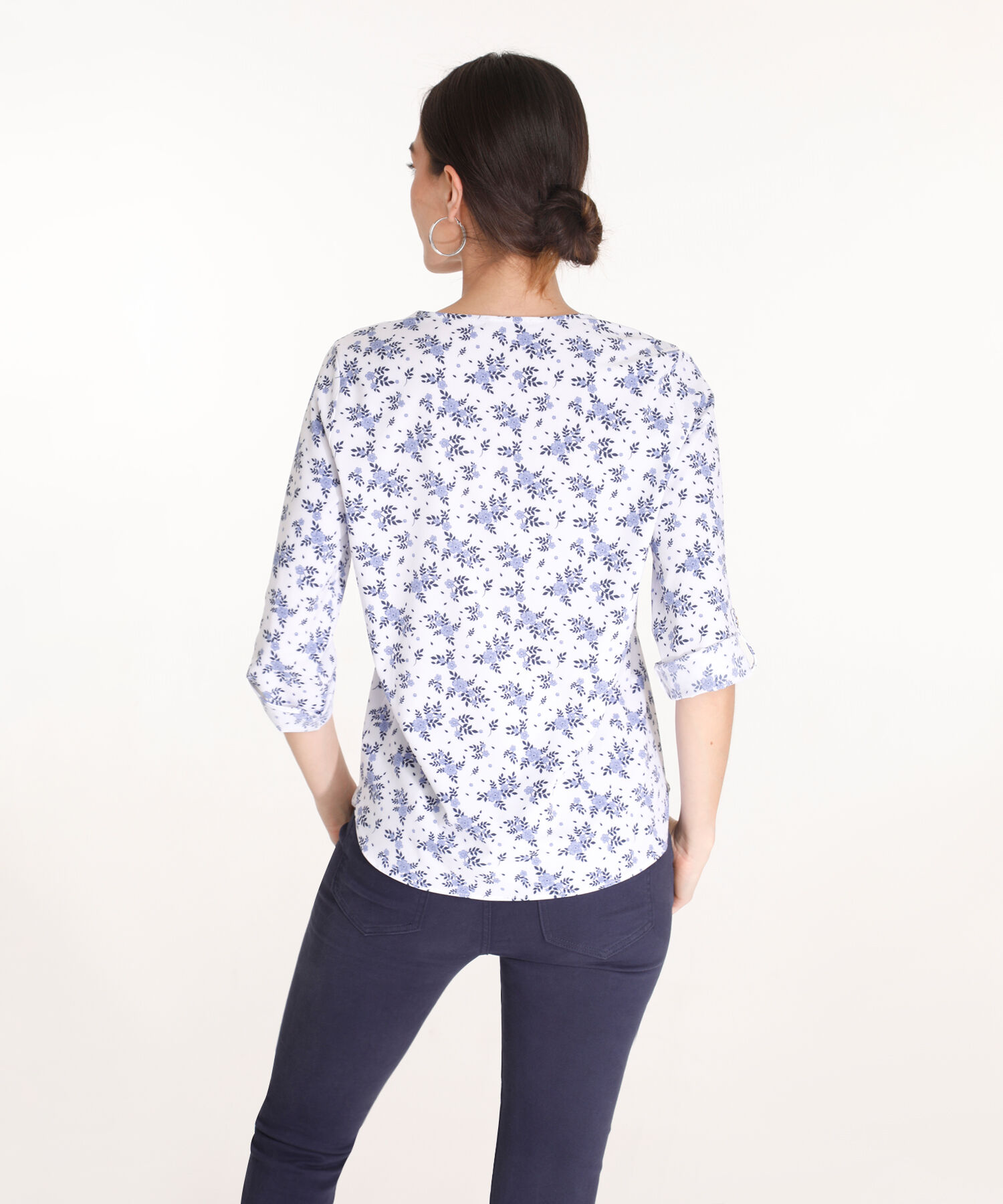 Blusa Estampada, Manga 3/4 Con Charretera, Cuello En V Y Silueta Fluida