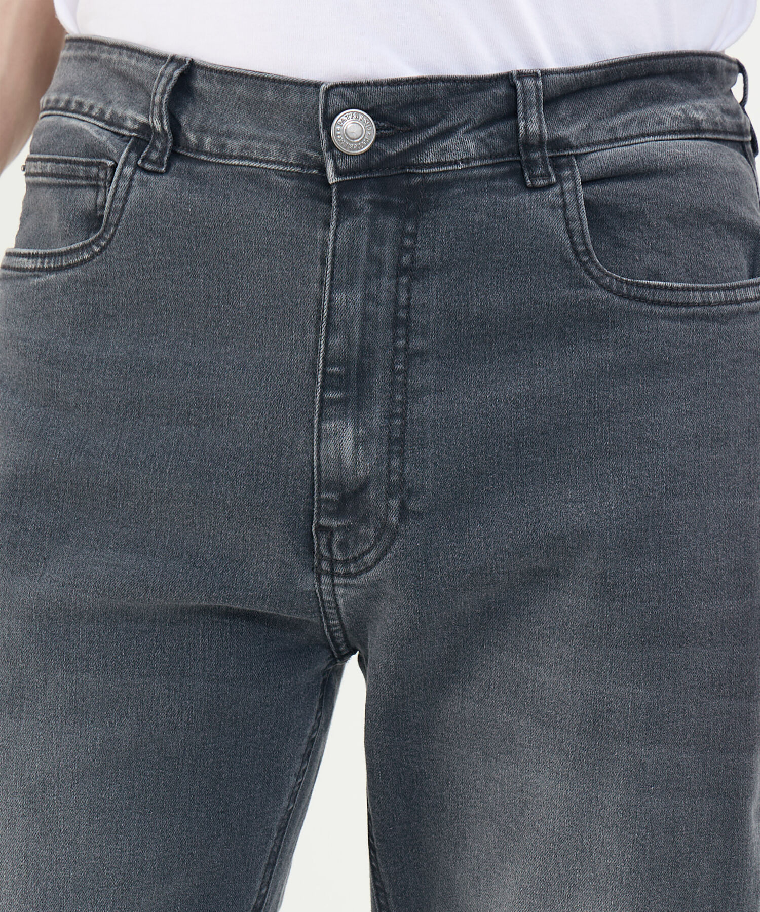 Jeans Regular Tono Negro