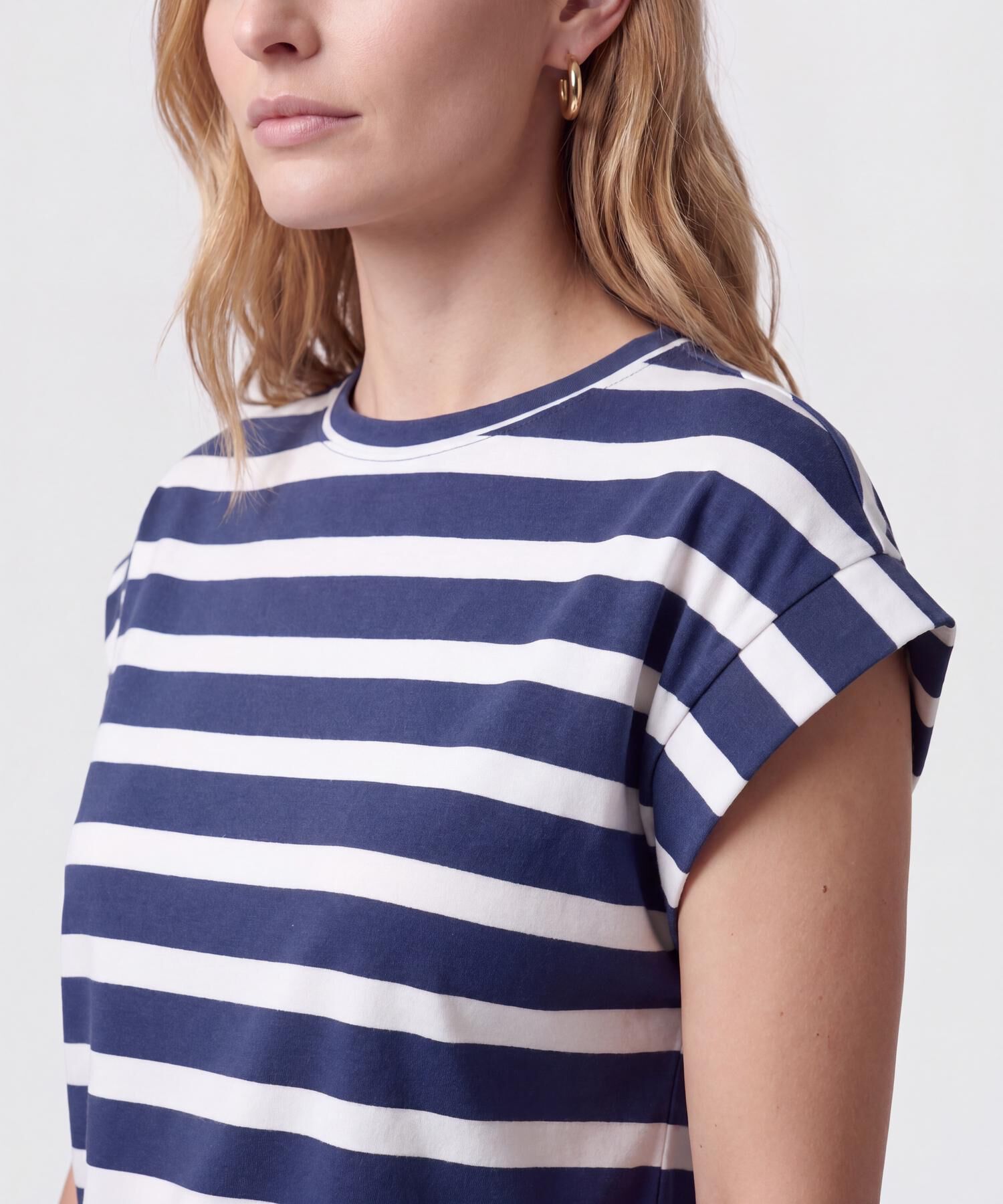 Camiseta Manga Rodada Para Mujer
