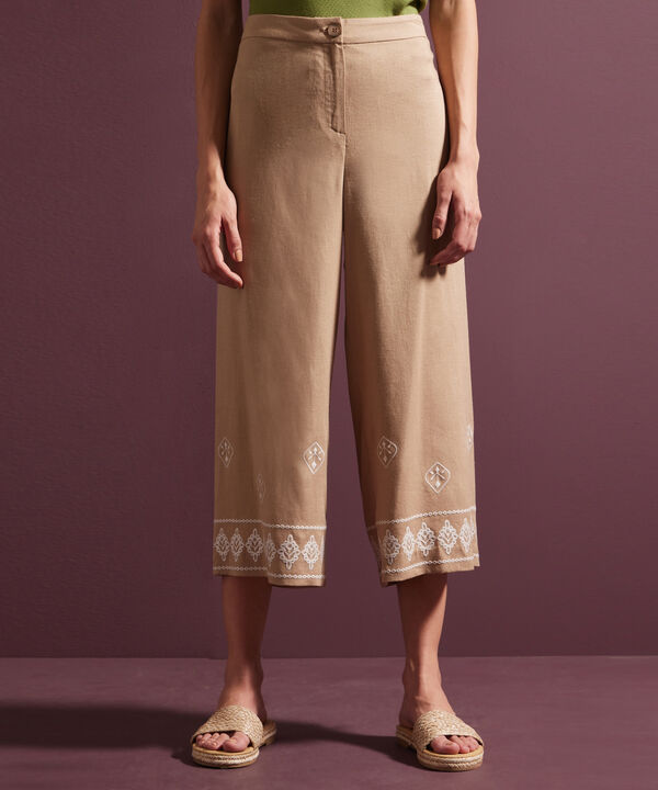 Pantalón Culotte Bordado image number null