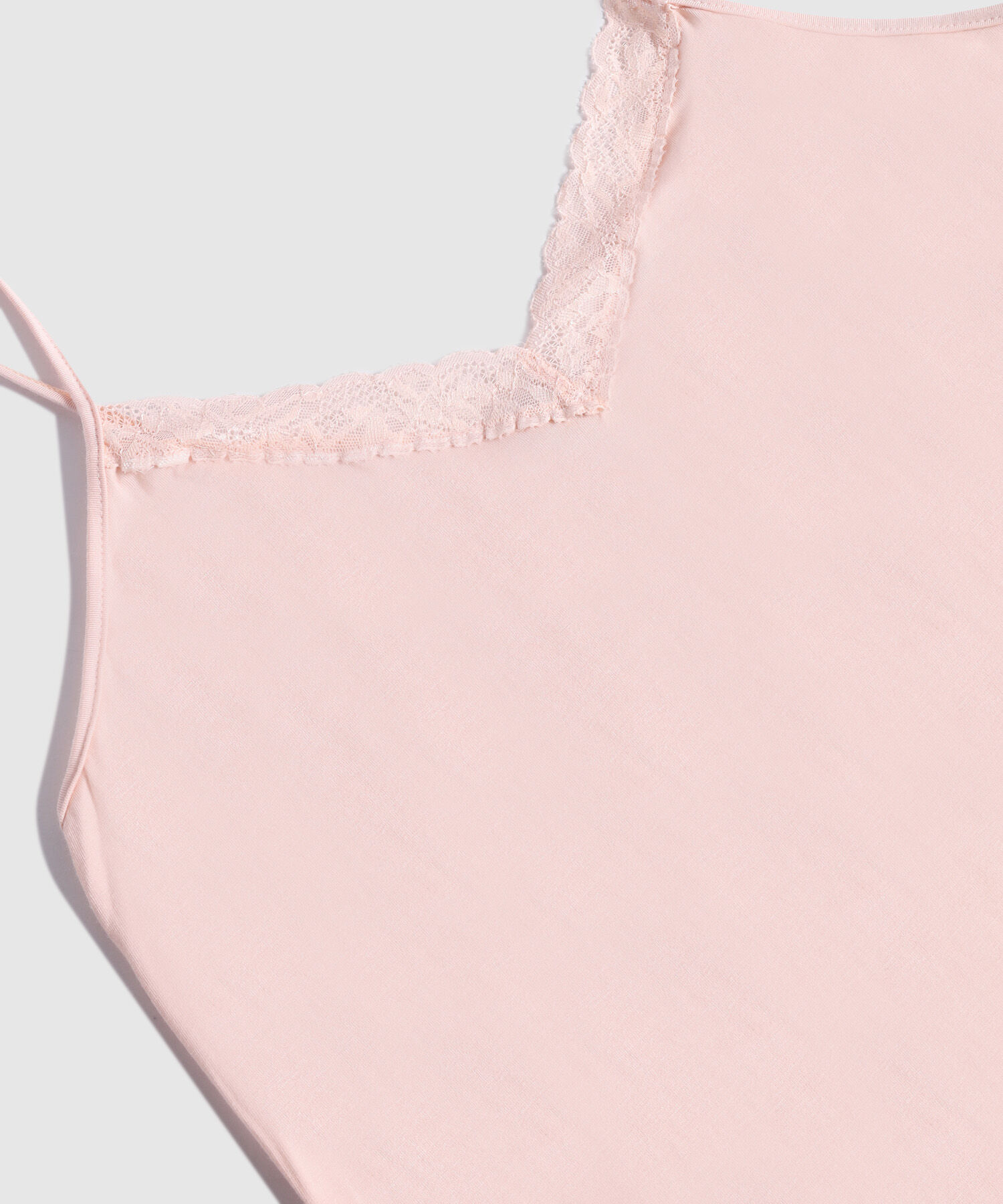 Pijama Tirantes y Encaje Suave