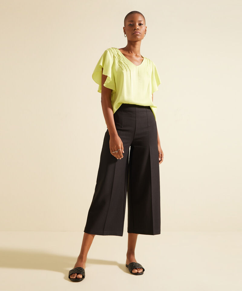 Blusa Manga Corta En Arandela Con Alforzas En Frente