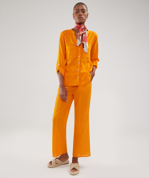 Pantalon Unicolor Bota Recta En Lino image number null