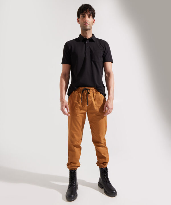 Pantalón Moda Tipo Jogger Unicolor, Cintura Elástica Con Cordón Ajustable Y Bolsillos De Parche, Silueta Regular Fit, Tribal  Tribal