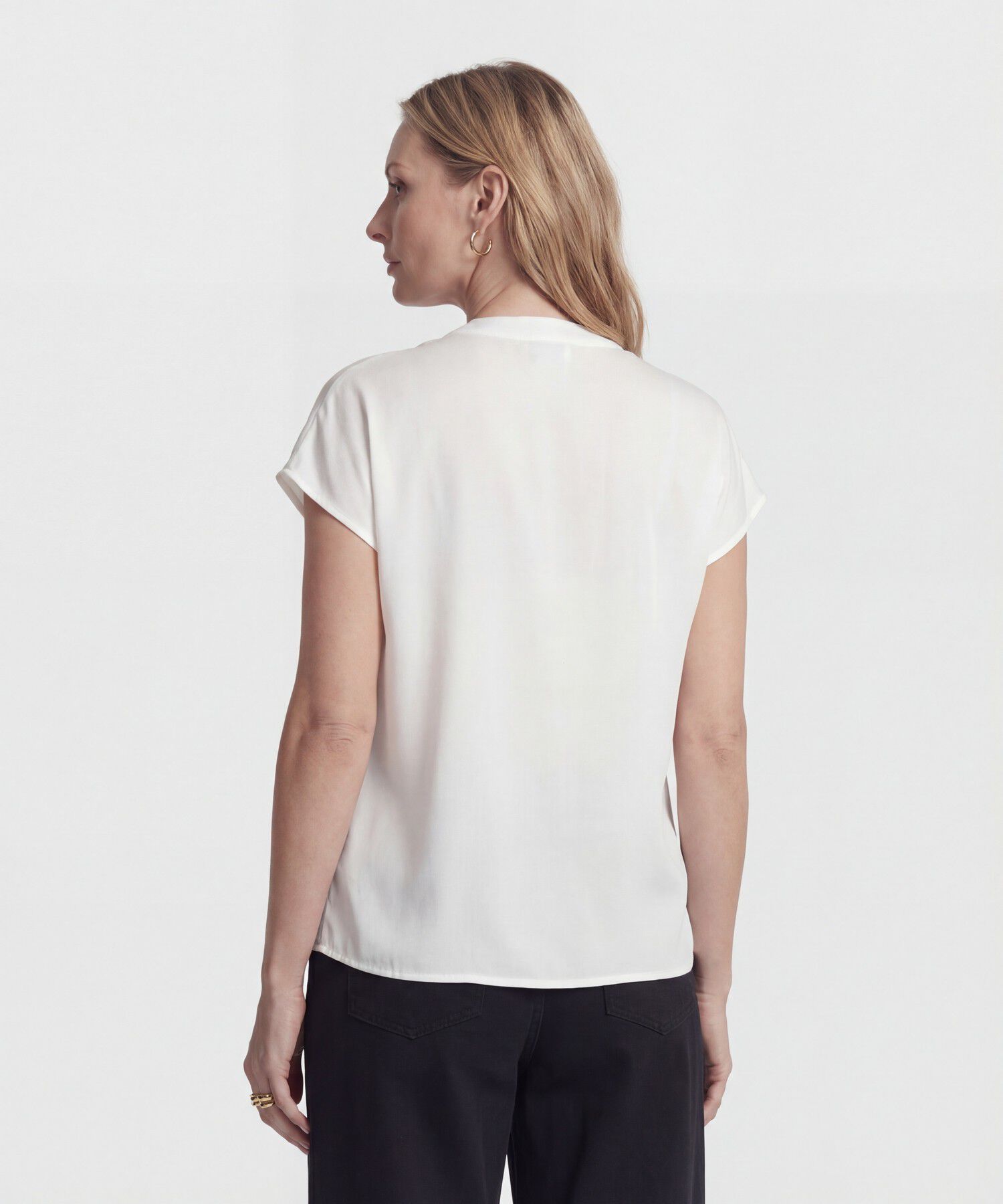 Blusa Unicolor Con Detalle 