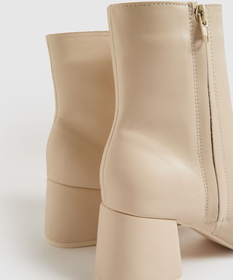 Botines de Tacón