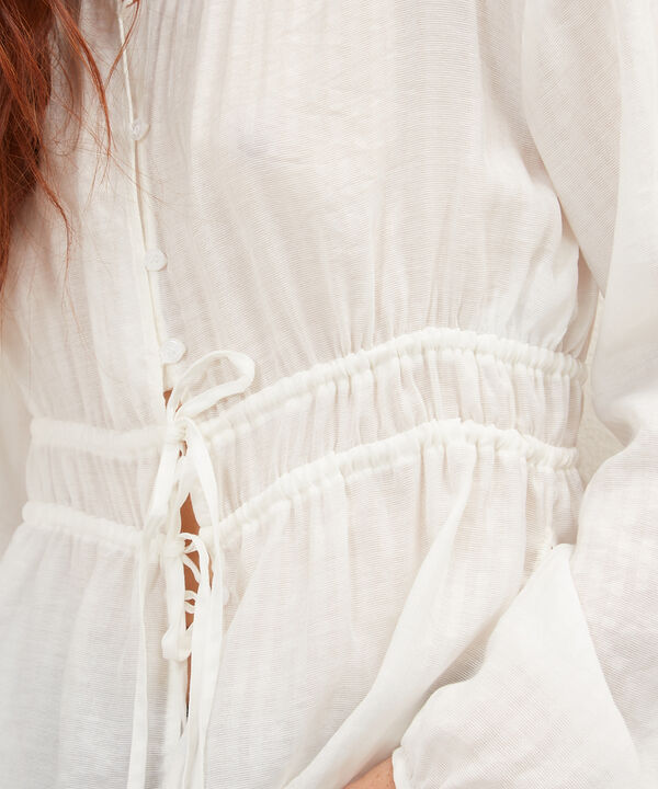 Blusa Encauchada Manga Larga Unicolor image number null