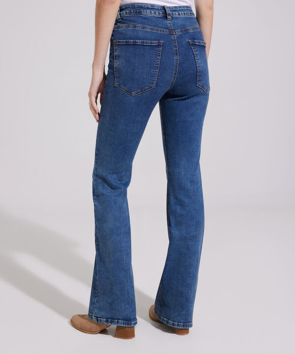 Jean Boot Cut Tono Medio