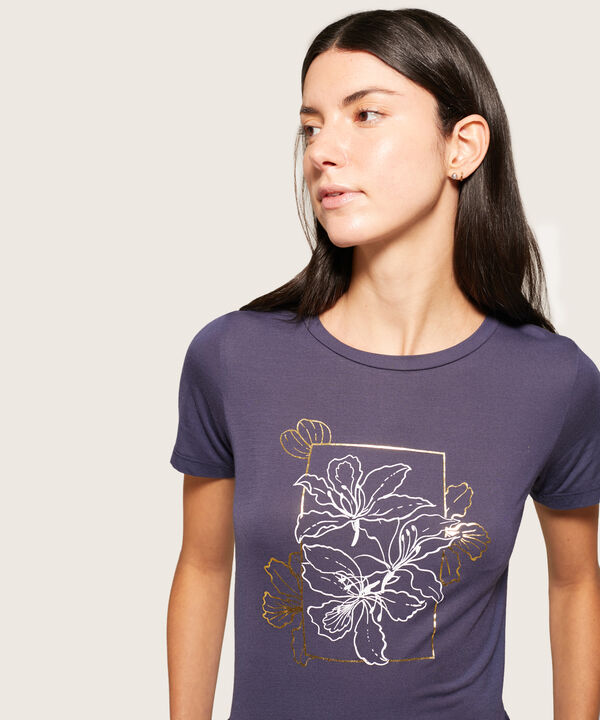 Camiseta Manga Corta Con Screen En Frente