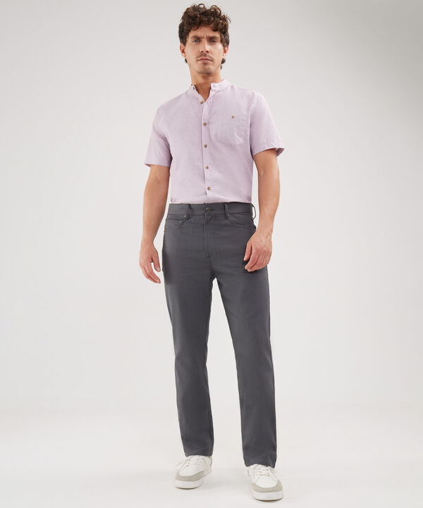 Pantalon Unicolor, 5 Bolsillos, Silueta Regular Fit image number null