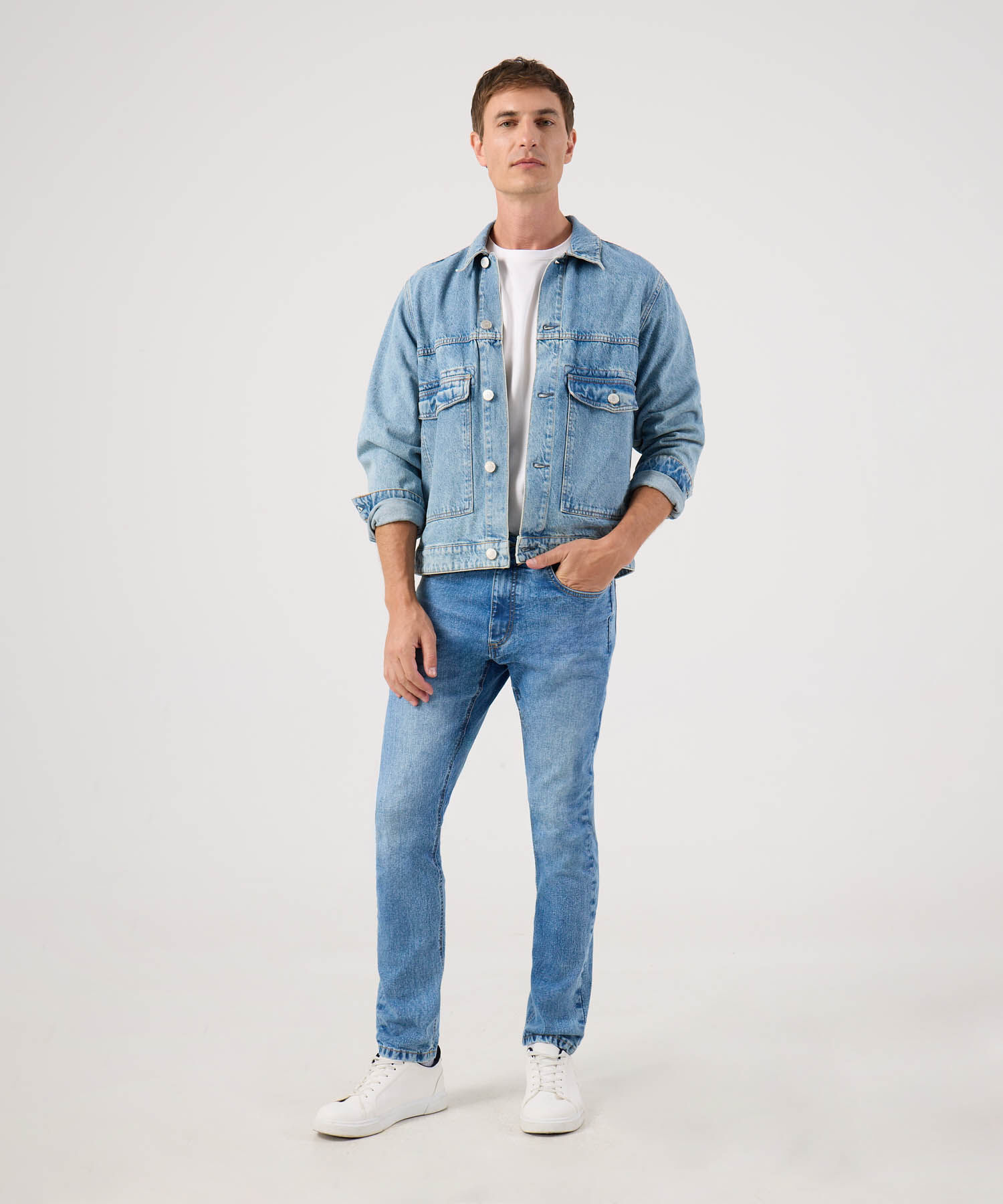 Chaqueta Con Bolsillos Tono Azul Claro
