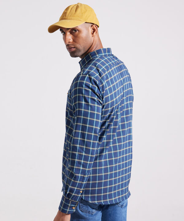 Camisa Cuello Camisero Manga Larga Y Silueta Slim Fit