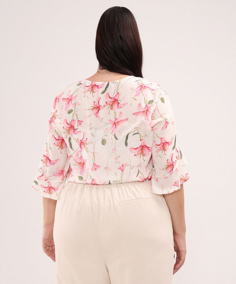 Blusa Estampada Con Volero En Mangas