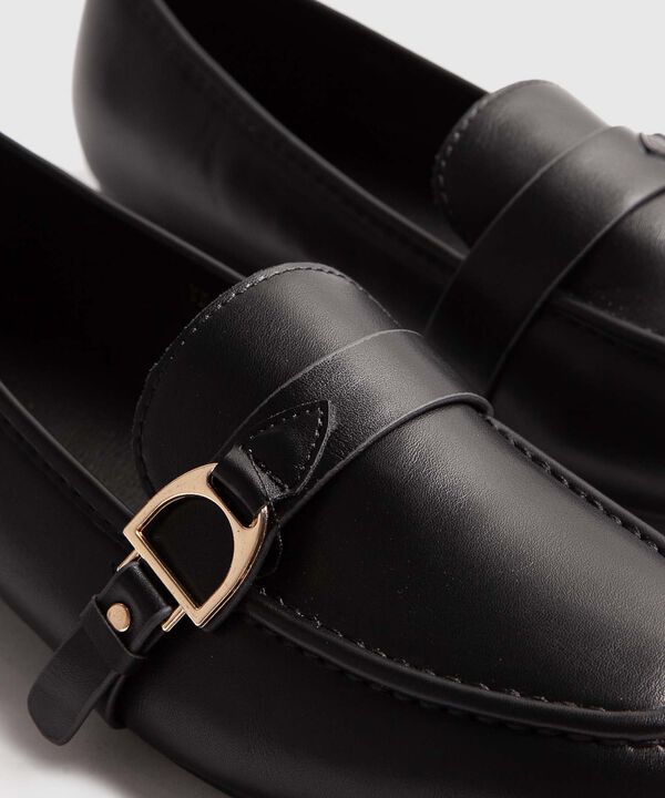 Mocasines image number null