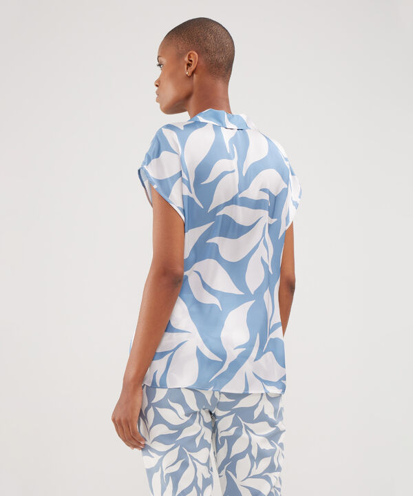 Blusa Manga Corta Corrida Estampada  En Satin