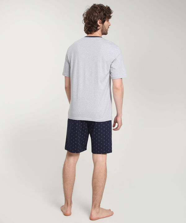 Pijama De Camisa M/C Con Pechera Y Cuello Neru En Contraste Y Pantaloneta En Punto Con Hiladillo En Cintura