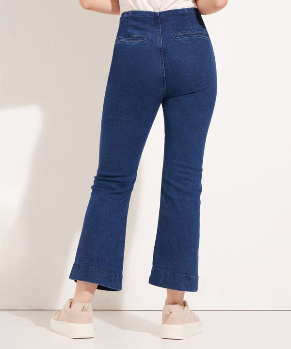 Jean Cropped Flare Tono Azul Oscuro