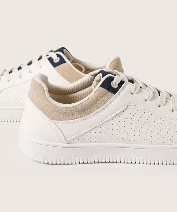 Tenis