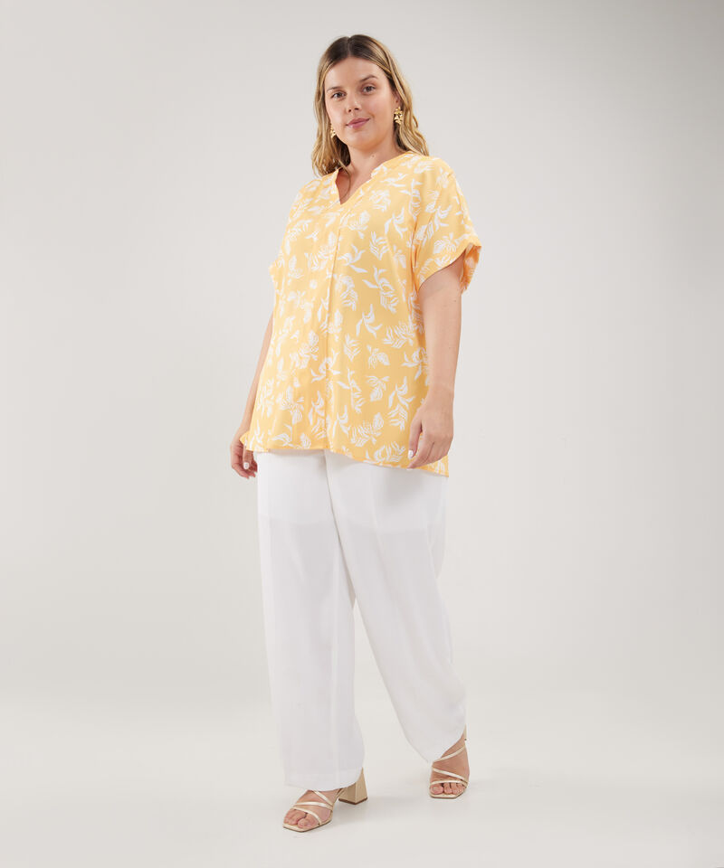 Blusa Manga Corta Con Corte En Frente